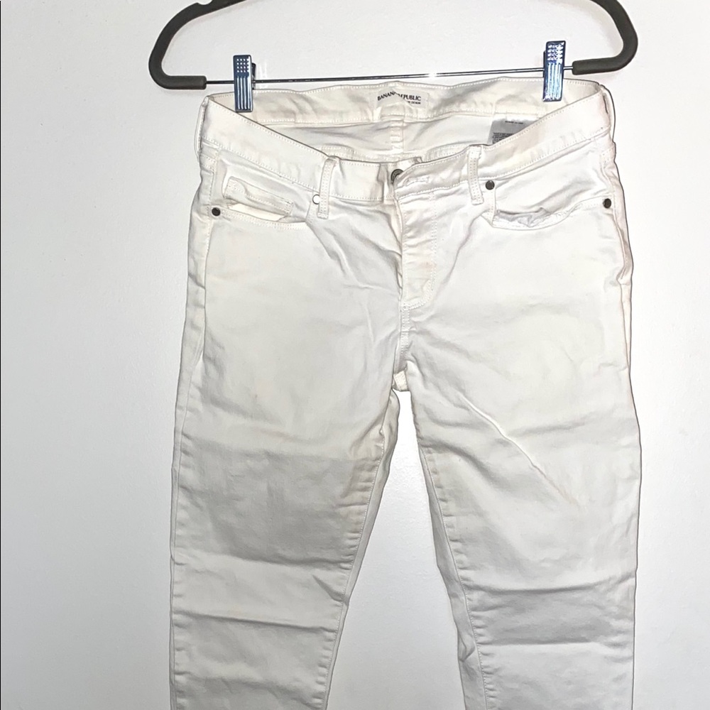 White skinny jeans